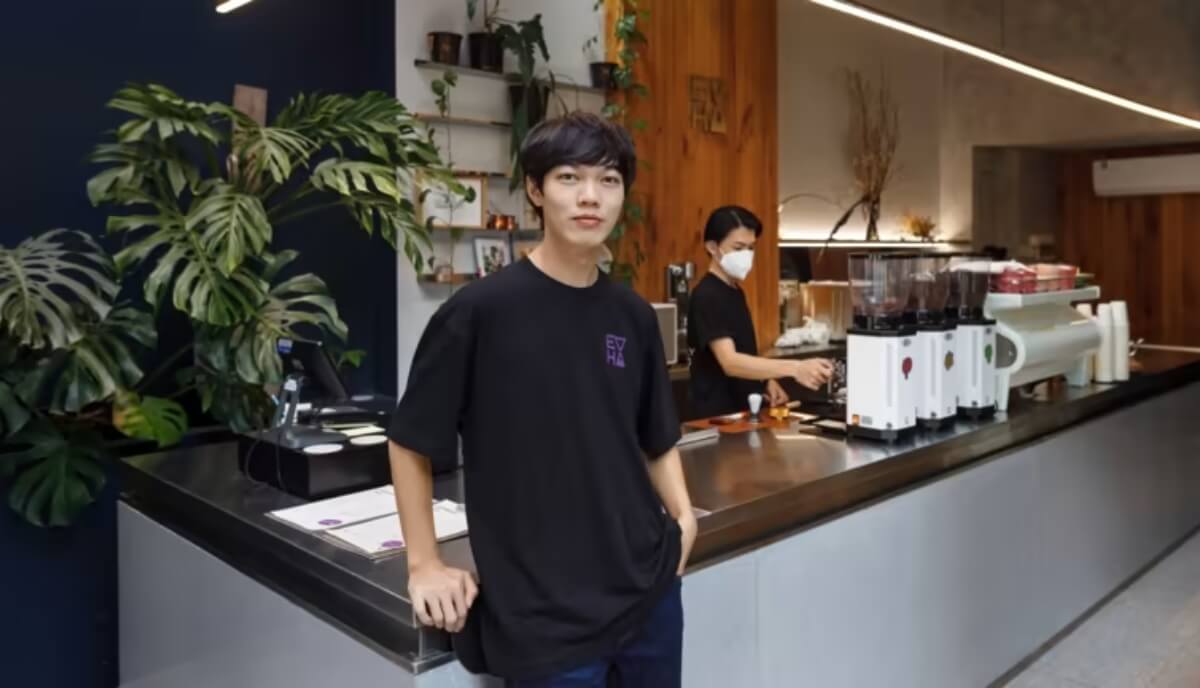 Owned by 29-year-old Tran Le Minh Truc, Every Half is one of Saigon's hottest new cafes. "Every cup can be the best coffee of your life, just from how you feel about it, how you understand and appreciate coffee," said Tran. (Photos by Mervin Lee)